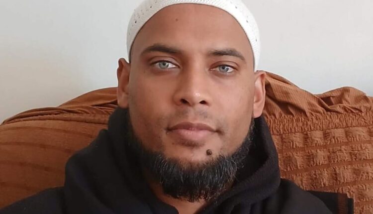 Moulana Mustaqeem Wanza Biography